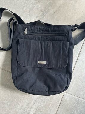 Baggallini Black Lightweight Crossbody